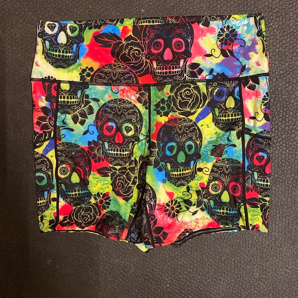 CVG Tie Dye Skulls 5” XL